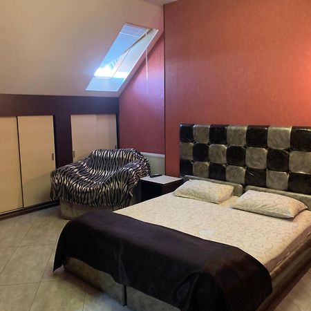Na Bukovinskoy Guest House Charkiv Esterno foto